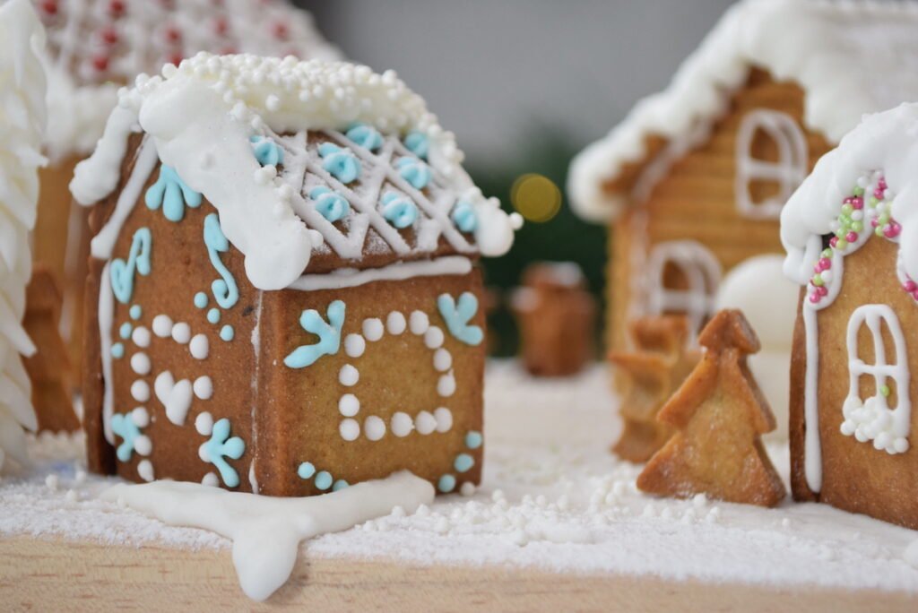 CASINHAS DE BISCOITO DE GENGIBRE 1 CASINHA BISCOITO 60